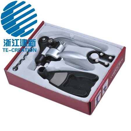 TC-B115  Deluxe Corkscrew set with 3-pcs wine accessories