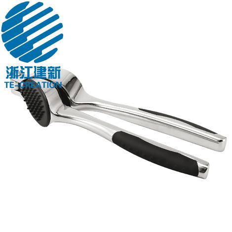 TC-K136  Multifunctional Zinc Alloy Garlic Press, Walnut Cracker Tool