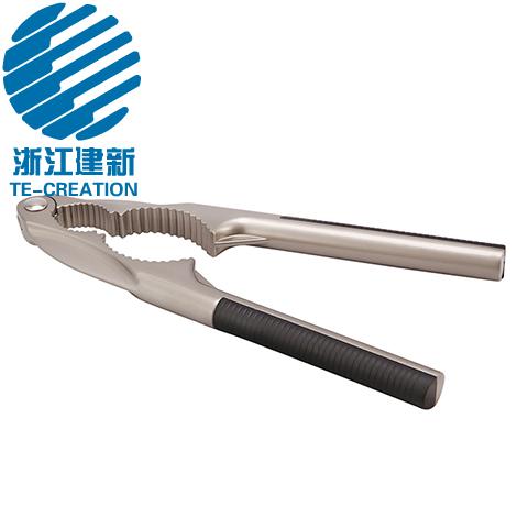 TC-KN231  High Quality Kitchen Tools Nut Cracker
