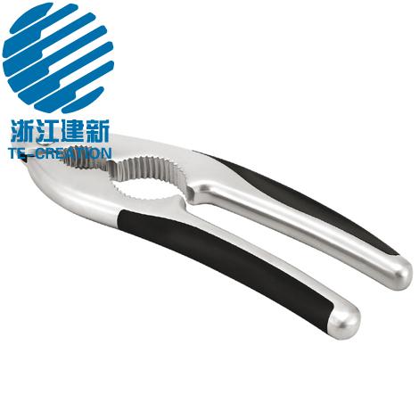 TC-KN831    new shark-shaped walnut clamp